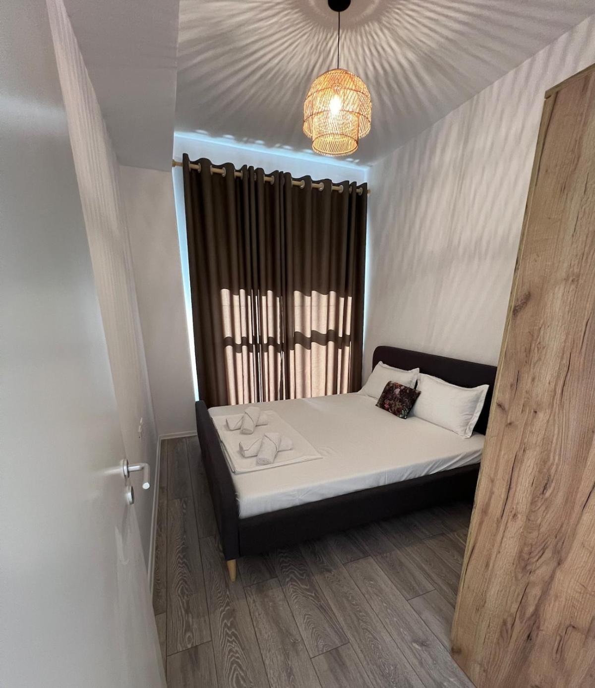 Sunflower Apartment Tirana Exterior foto